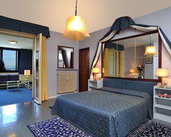 Hotel & Residence Dei Duchi - Urbino - Habitación