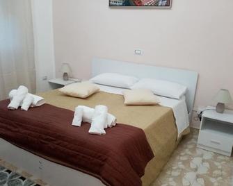 Independent apartment in a villa - Palermo - Habitación