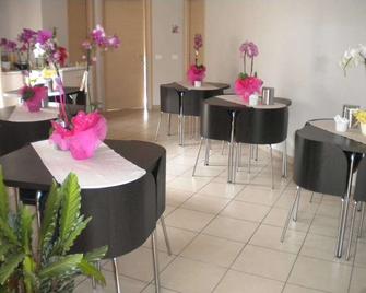 Il Fiore in Una Stanza - Itri - Restaurant