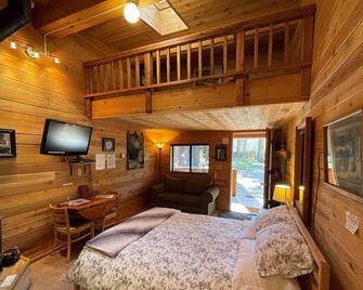 Holly's Place - סאות' לייק טאהו - חדר שינה