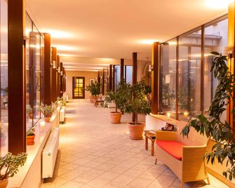 Wyndham Garden Quedlinburg Stadtschloss - Quedlinburg - Lobby