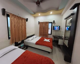 Hotel Temple Sai - Shirdi - Ložnice
