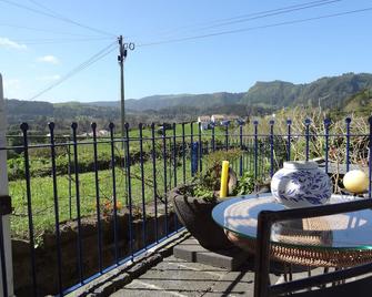 King House - Guest accommodation - Furnas - Balcon