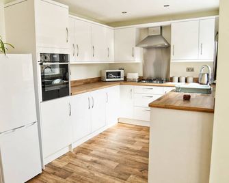 3BD Gem in the Heart of Barnetby Le Wold - Barnetby - Küche