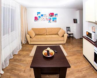 Flansk On Romanova - Novosibirsk - Obývací pokoj