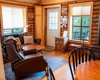 T'nt - Lake Cabin #5 - Great Covered Deck - Lake City - Living room