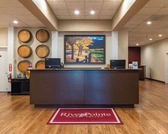 Riverpointe Napa Valley Resort - נאפה - דלפק קבלה