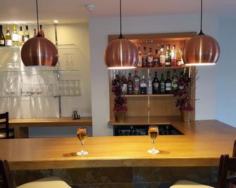 Castle Limes Hotel - וורוויק - בר