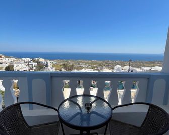 Stella Nomikou Apartments - Fira - Balkon