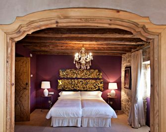 La Vella Farga Hotel - Lladurs - Camera da letto