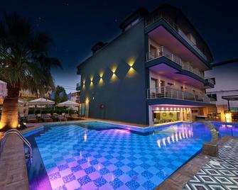 Principal New Leisure Hotel - Κατερίνη - Πισίνα
