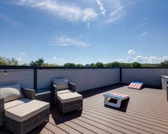 Music City Abode and Cowgirl Up Dual Townhomes - Nashville