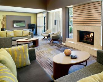 Courtyard by Marriott Macon - Macon - Sala de estar