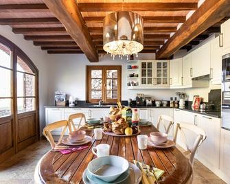 Villa Miramare Camaiore with pool - Santa Lucia - Comedor