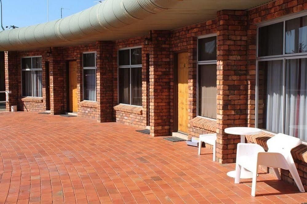 نانديوور موتور إن