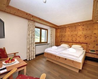 Alpenhotel Tirol - Galtur - Schlafzimmer