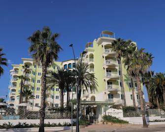 Smeraldo Suites & Spa - סן בנדטו דל טרונטו - בניין