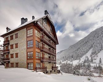 Val de Ruda Luxe 66 by FeelFree Rentals - Naut Aran - Building