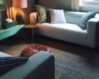 Christlodge - quiet beach getaway - Flinders - Sala de estar