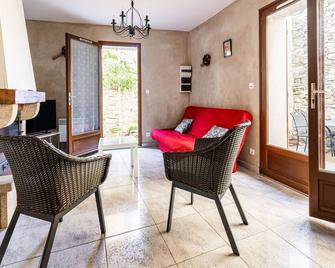 Modern Holiday Home in Minerve with Private Courtyard - Minerve - Living room