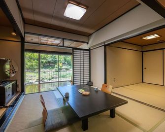 妙見田中會館酒店 - 霧島市 - 臥室