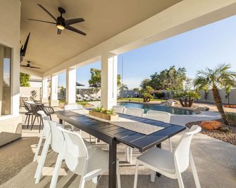 Glendale Grovers - Glendale - Patio