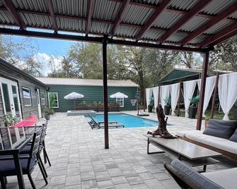 Pop Culture Luxury Suite Tampa - Lutz - Bazén