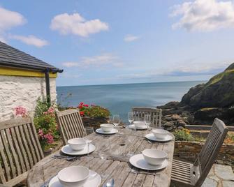 Kerbenetty (Harbour Cottage), Pet Friendly, With Open Fire In Portloe - Veryan - Balcón