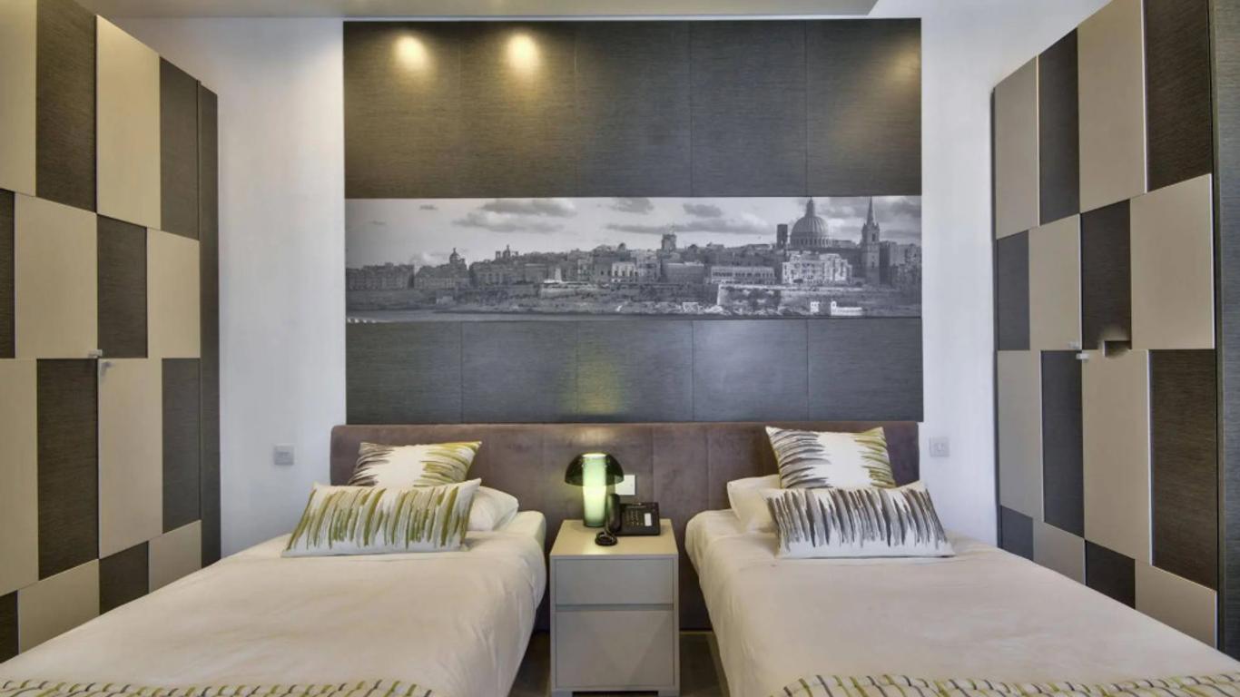 Jules Suites