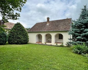 Holiday home- Galóca - Bükkösd - Edificio