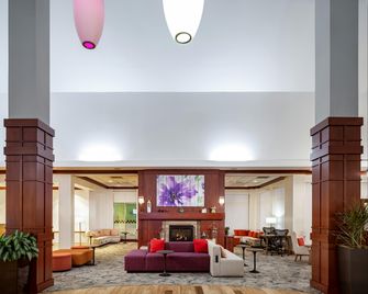 Hilton Garden Inn Chicago O'Hare Airport - Des Plaines - Lobby