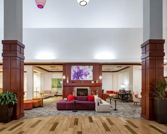 Hilton Garden Inn Chicago O'Hare Airport - Des Plaines - Lobby