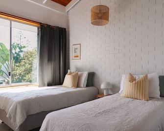 Pippi Beach Loft - Yamba - Bedroom