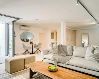 Blue Ocean Suite - Cape Town - Living room