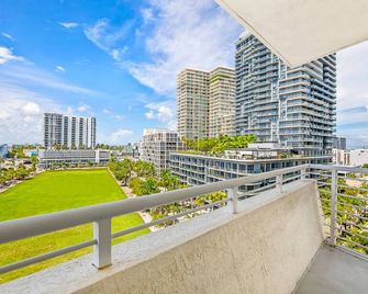 Spacious 3-Bedroom in the Heart Miami - Miami - Balcón