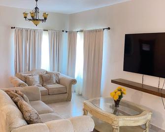 Rancho La Quinta Bonita - Maneadero - Living room