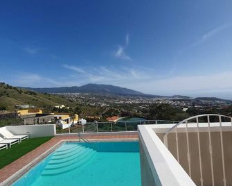 Apartment in los Llanos Aridane, with swimming pool, wifi, international tv, washing machine - El Paso - Pool