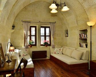Esbelli Evi Cave Hotel - Ürgüp - Living room