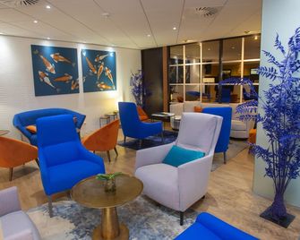 Hôtel Mercure Vannes Le Port - Vannes - Oleskelutila