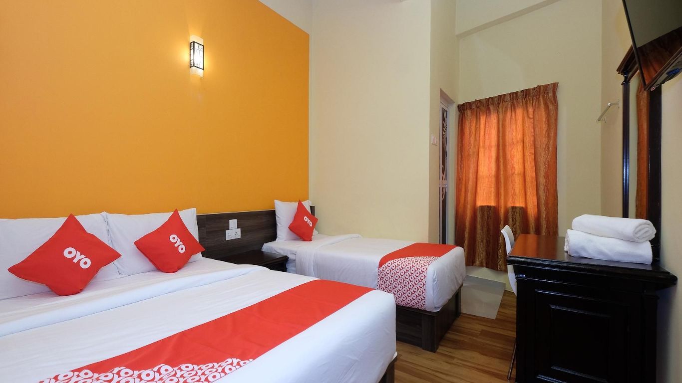 Super OYO 44029 Tudor Home Inn