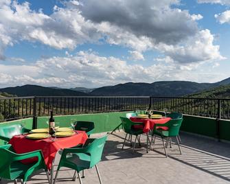 Residencial Turístico Vega-Sierra - Las Casas de Haches - Balcón