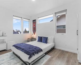 Tides of Seasmoke Suite - Seattle - Bedroom