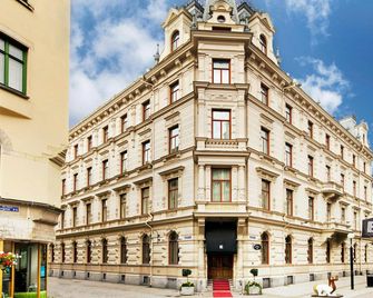 Elite Hotel Knaust - Сундсвалл - Будівля