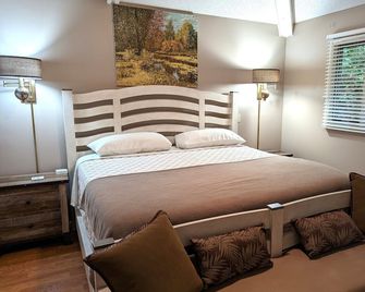 Cozy Cottage in Waynesville, NC - Waynesville - Ložnice