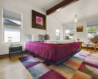 Reminiscent Downtown Cottage Cottage - Grand Junction - Bedroom