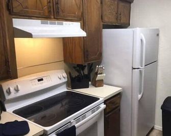 Upstairs 1-Bedroom Apartment Near Fort Sill! - Lawton - Kuchyň