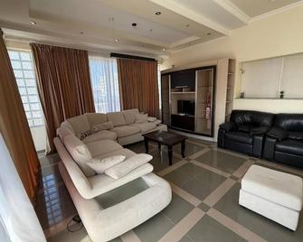 Green garden villa - Durrës - Salon