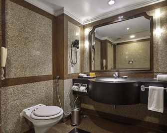 The Everest Hotel - Katmandu - Bad