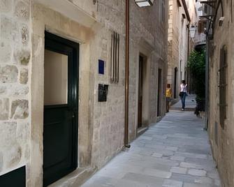 Villa Flores Room - Dubrovnik - Edificio