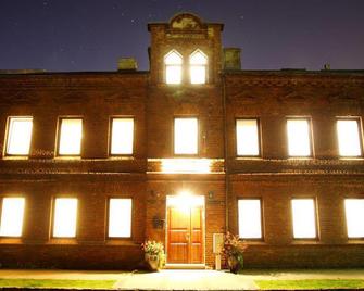 Seven Sisters - Liepāja - Building